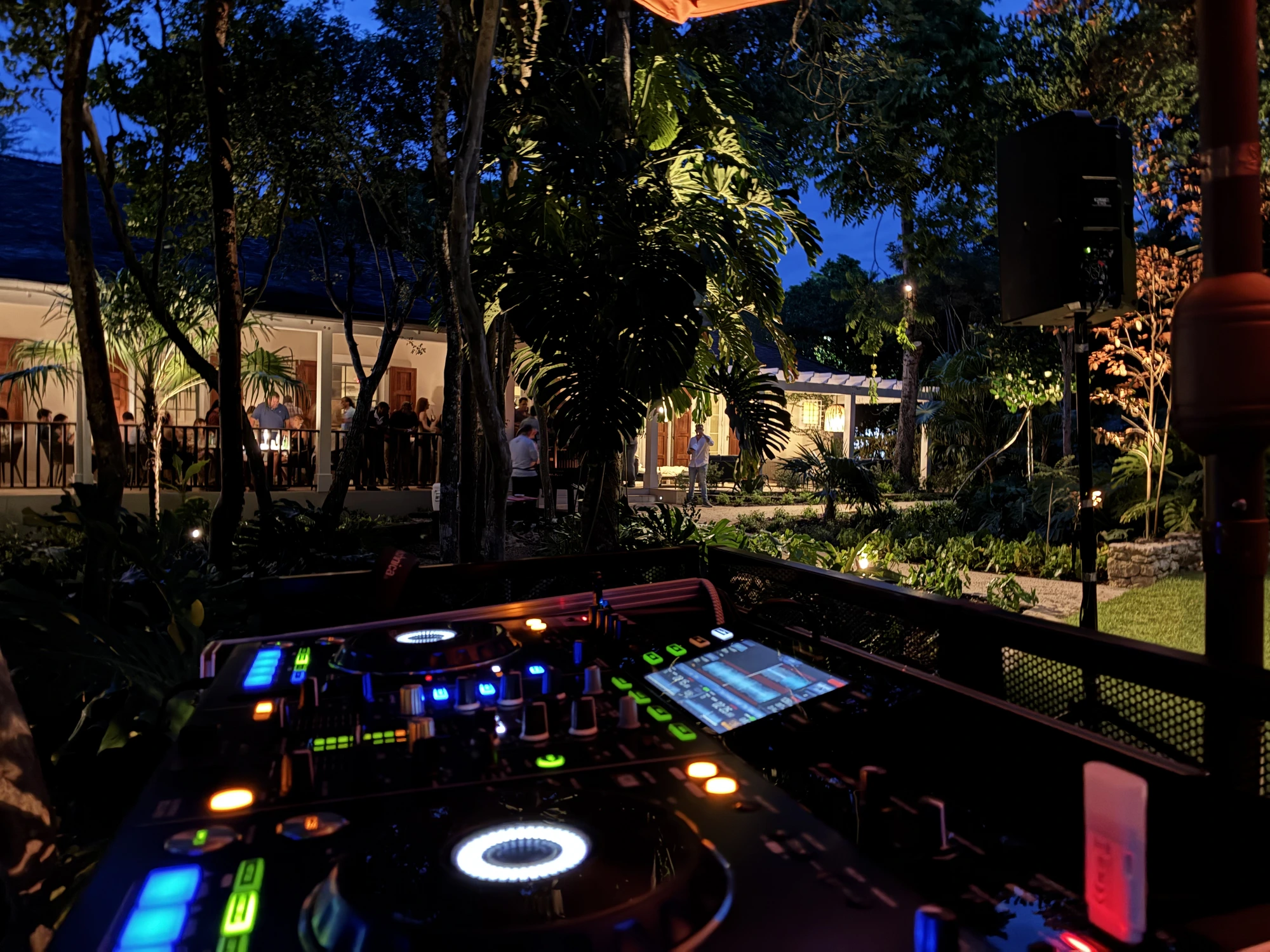 Island House · Nassau