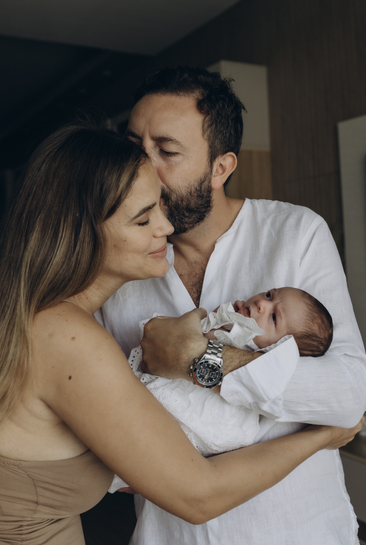 Welcome Home – Newborns photography in Dubai by Elina K.