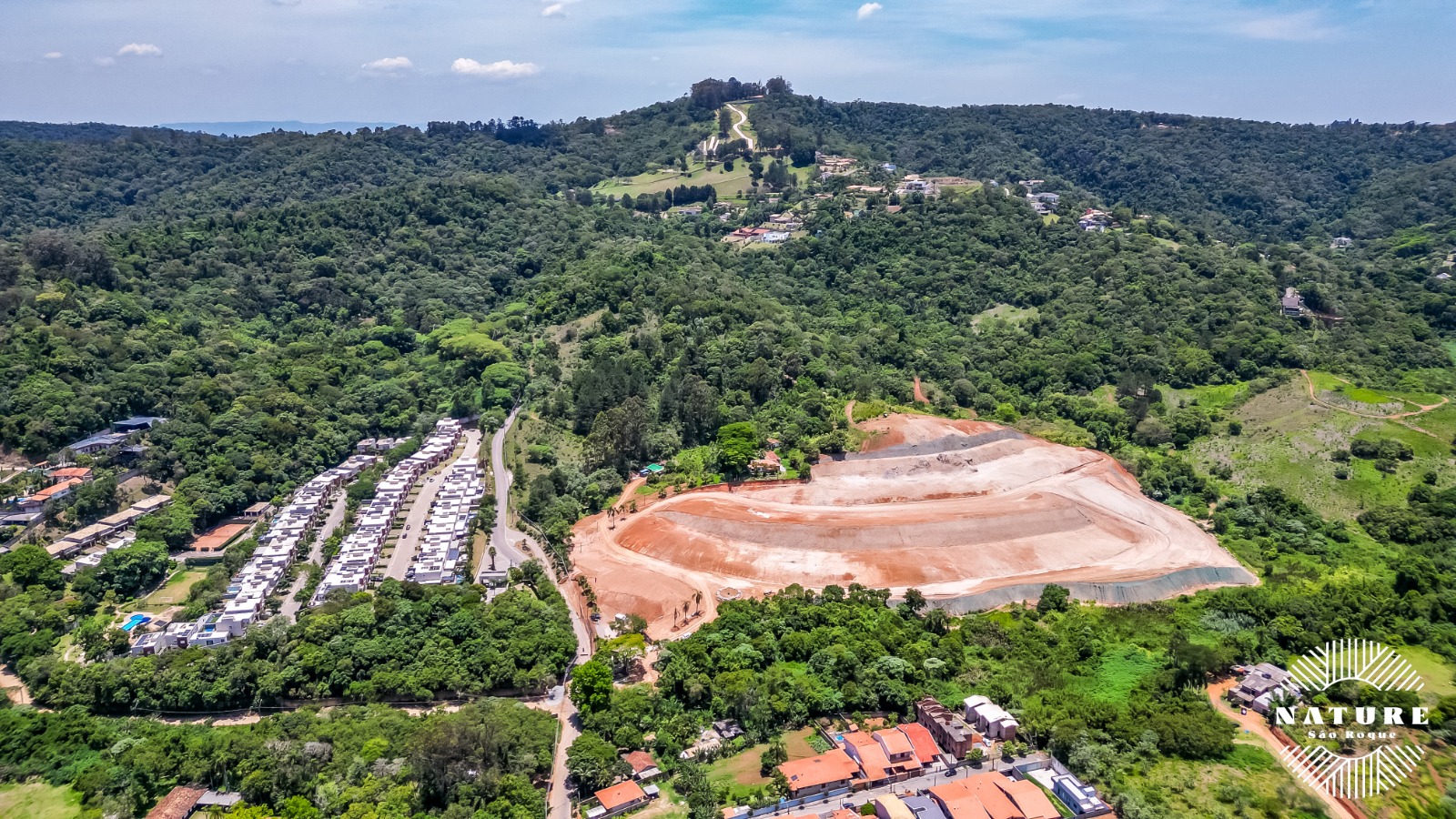 Terraplanagem do terreno