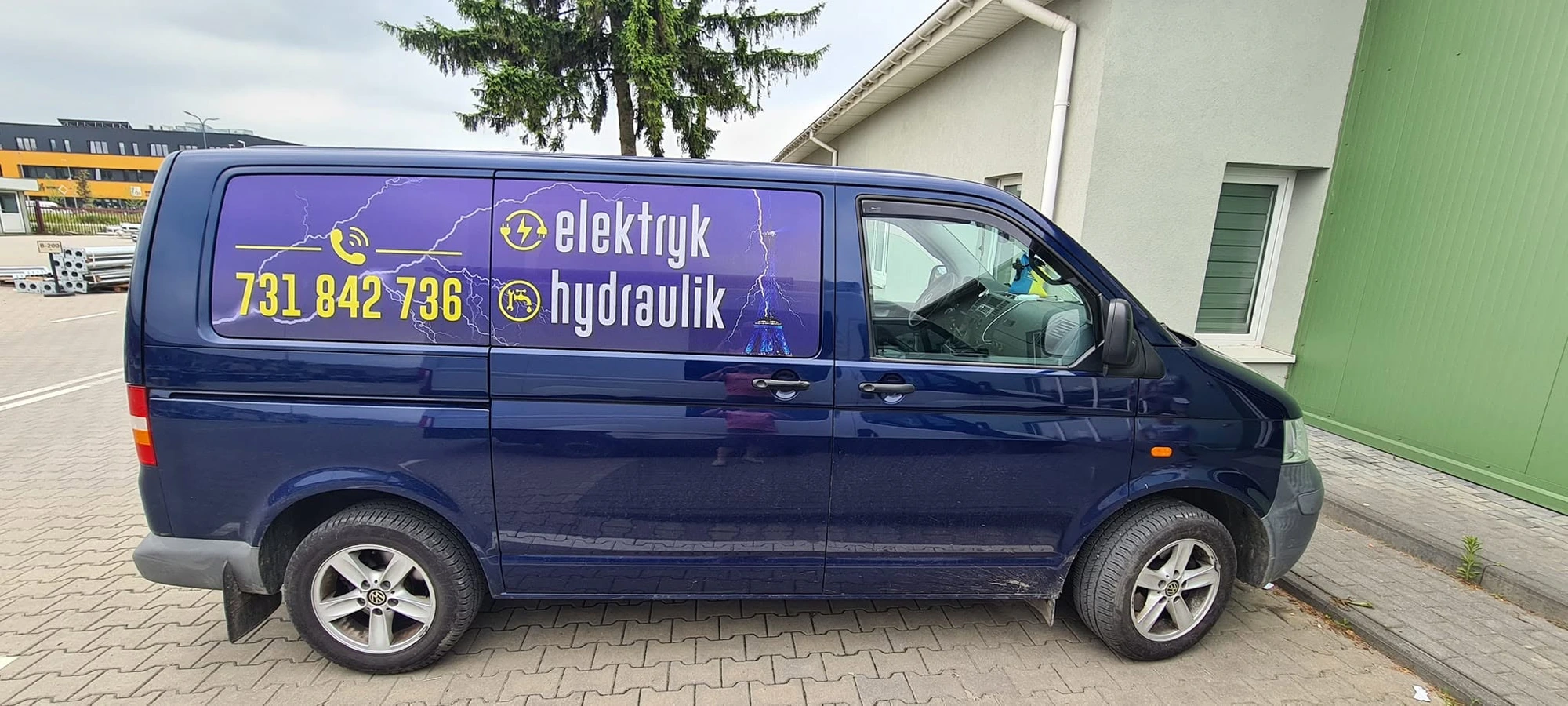 Firmowy pojazd serwisowy — Kraft-Performance, elektryk Warszawa. Warszawa i okolice.