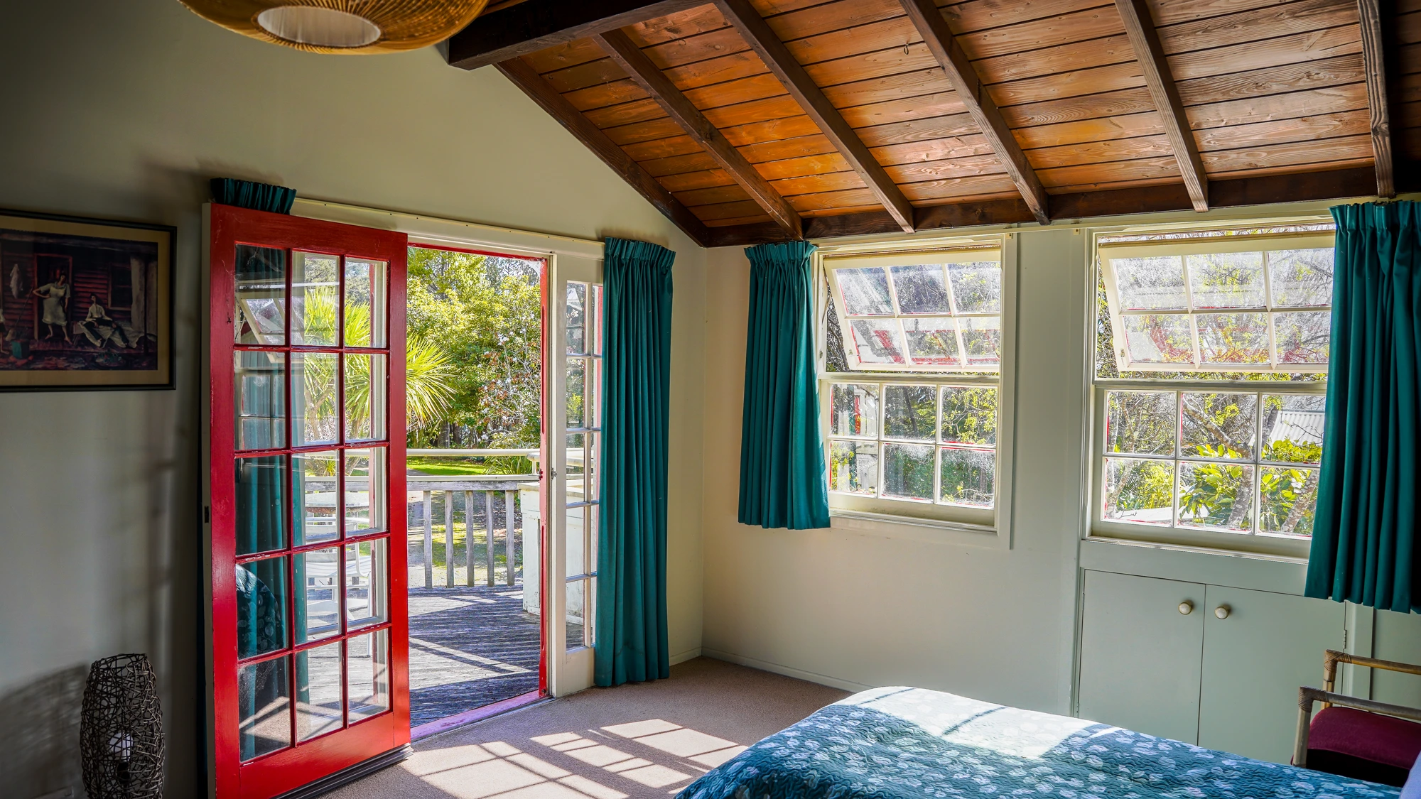 Cottage dining nook