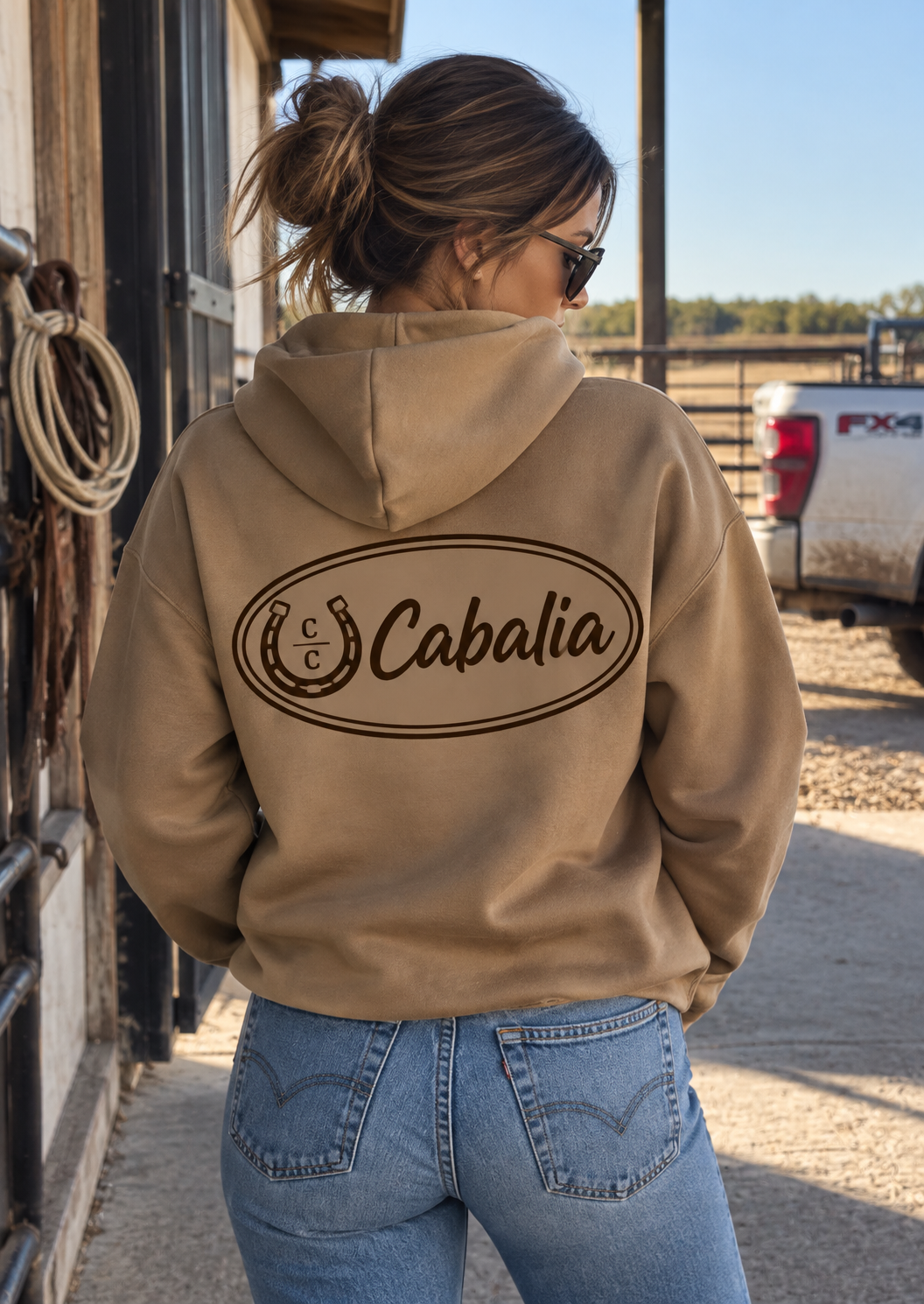 Sudadera Cabalia con logo grande en la espalda